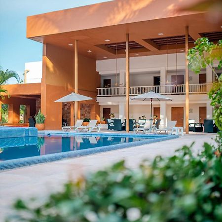 Hotel Ixzi Plus Икстапа Екстериор снимка
