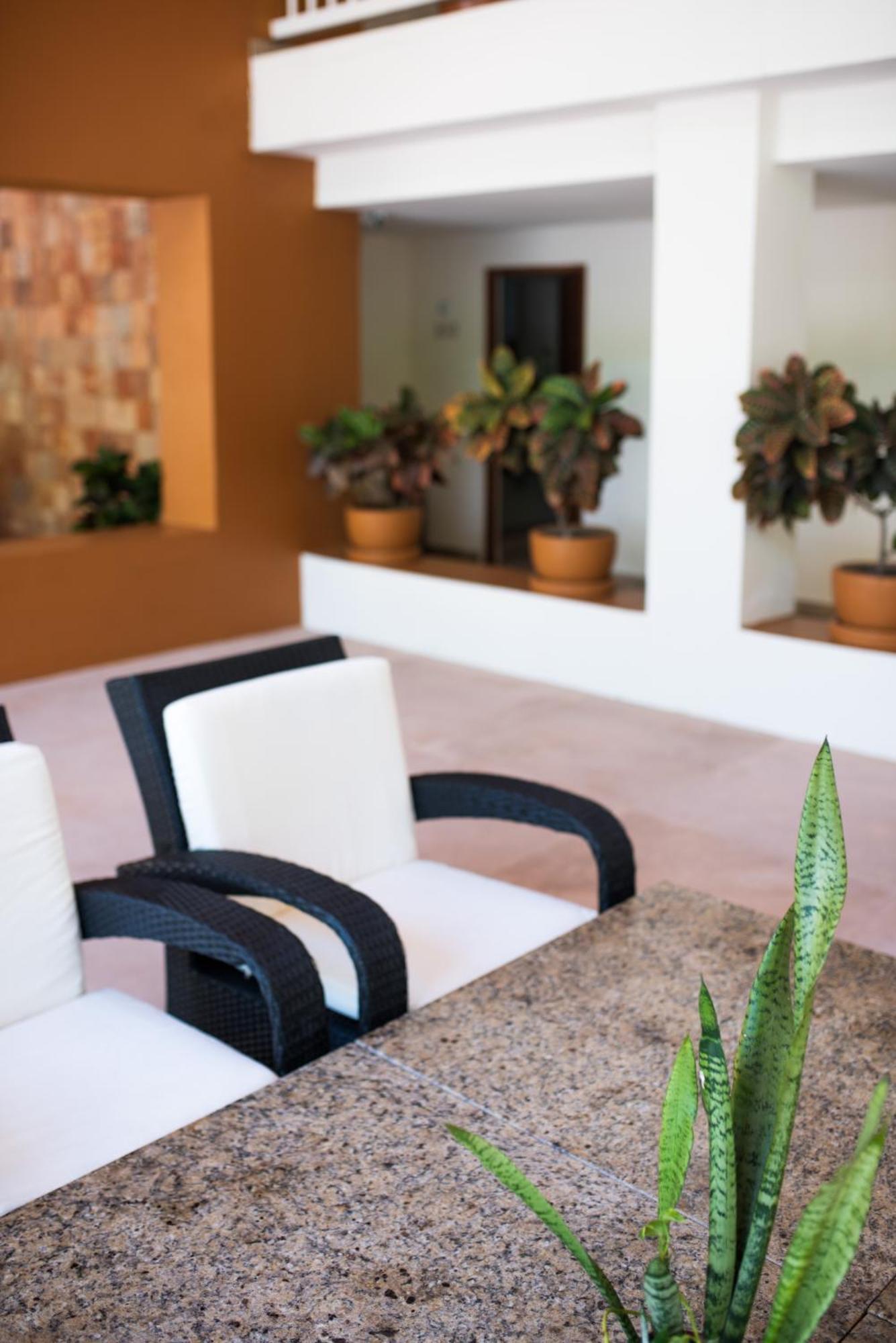 Hotel Ixzi Plus Икстапа Екстериор снимка