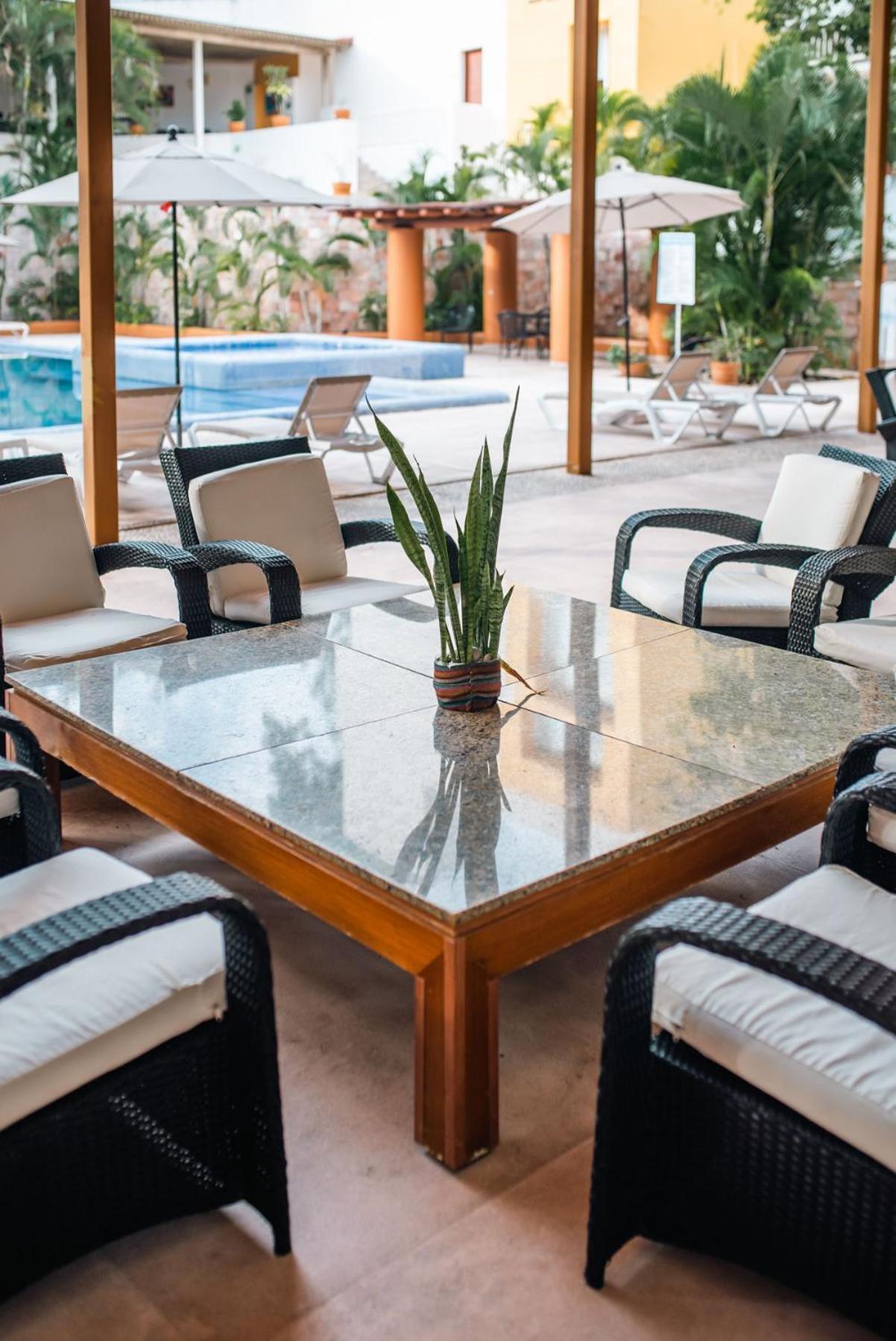 Hotel Ixzi Plus Икстапа Екстериор снимка